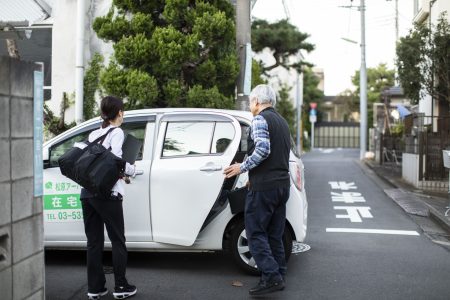 在宅医療の現場にAIを取り入れ、<br>医療者が医療者らしく働ける環境を